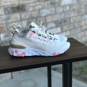 Nike Women’s React Size 8.